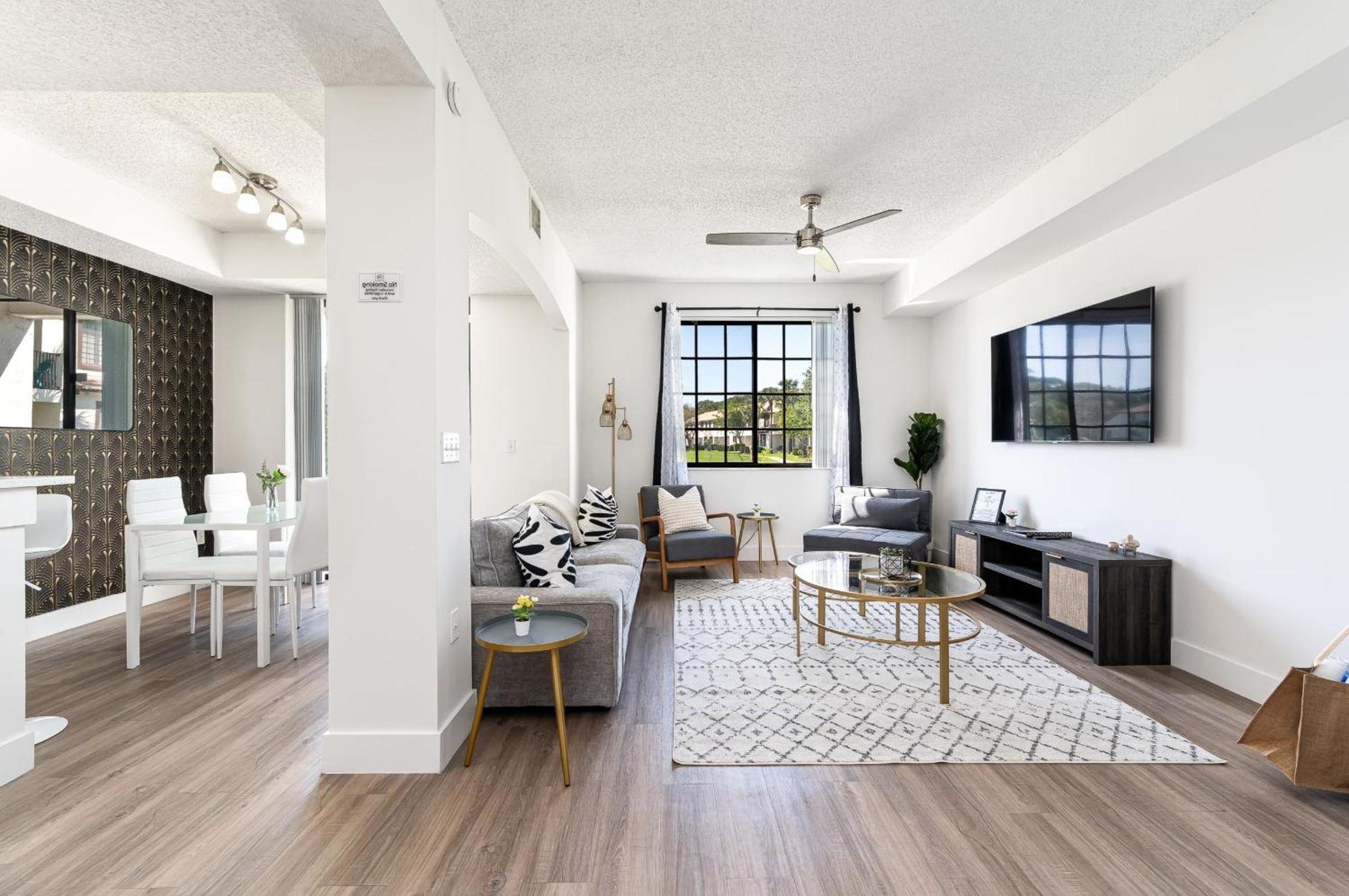 Newly Renovated Townhome With King Bed Delray Beach Esterno foto
